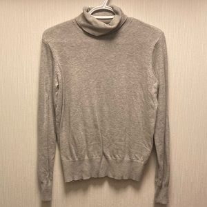 H&M gray turtleneck